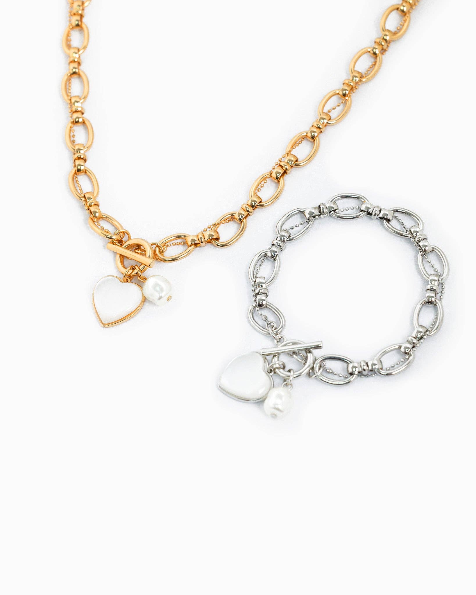 Glossy Heart Twist Chain Toggle Bracelet
