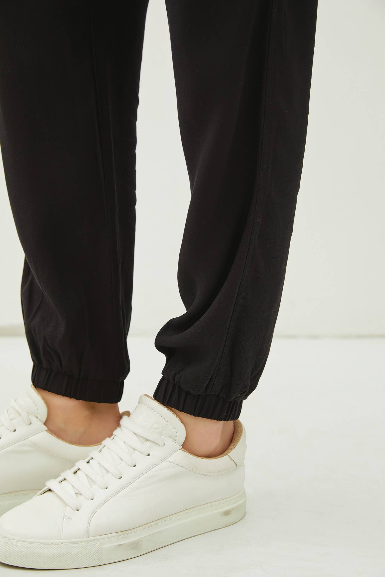 HIGH RISE ELASTIC DRAWSTRING JOGGER PANTS