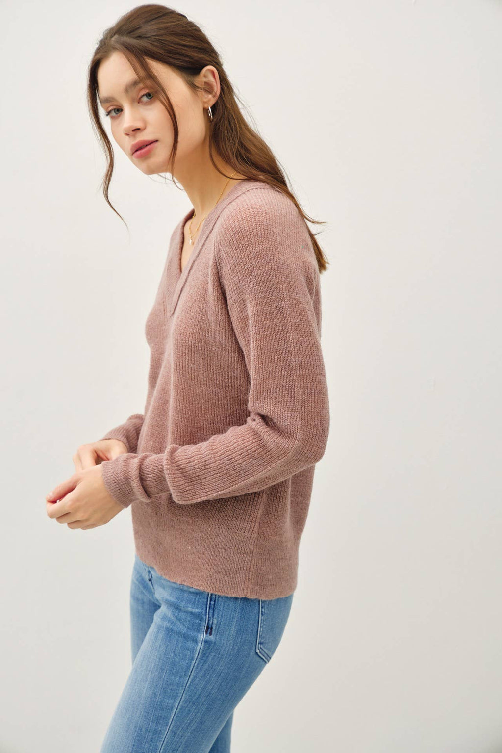 WOOL BLEND LIGHTWEIGHT VARSITY STYLE SWEATER