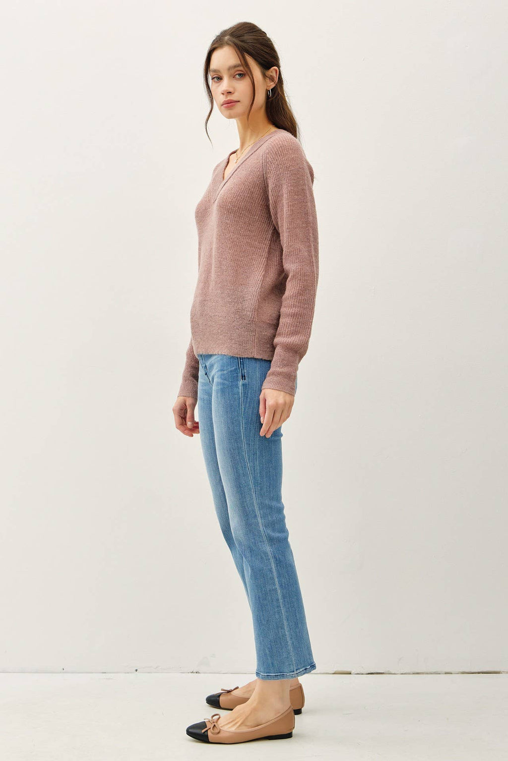 WOOL BLEND LIGHTWEIGHT VARSITY STYLE SWEATER