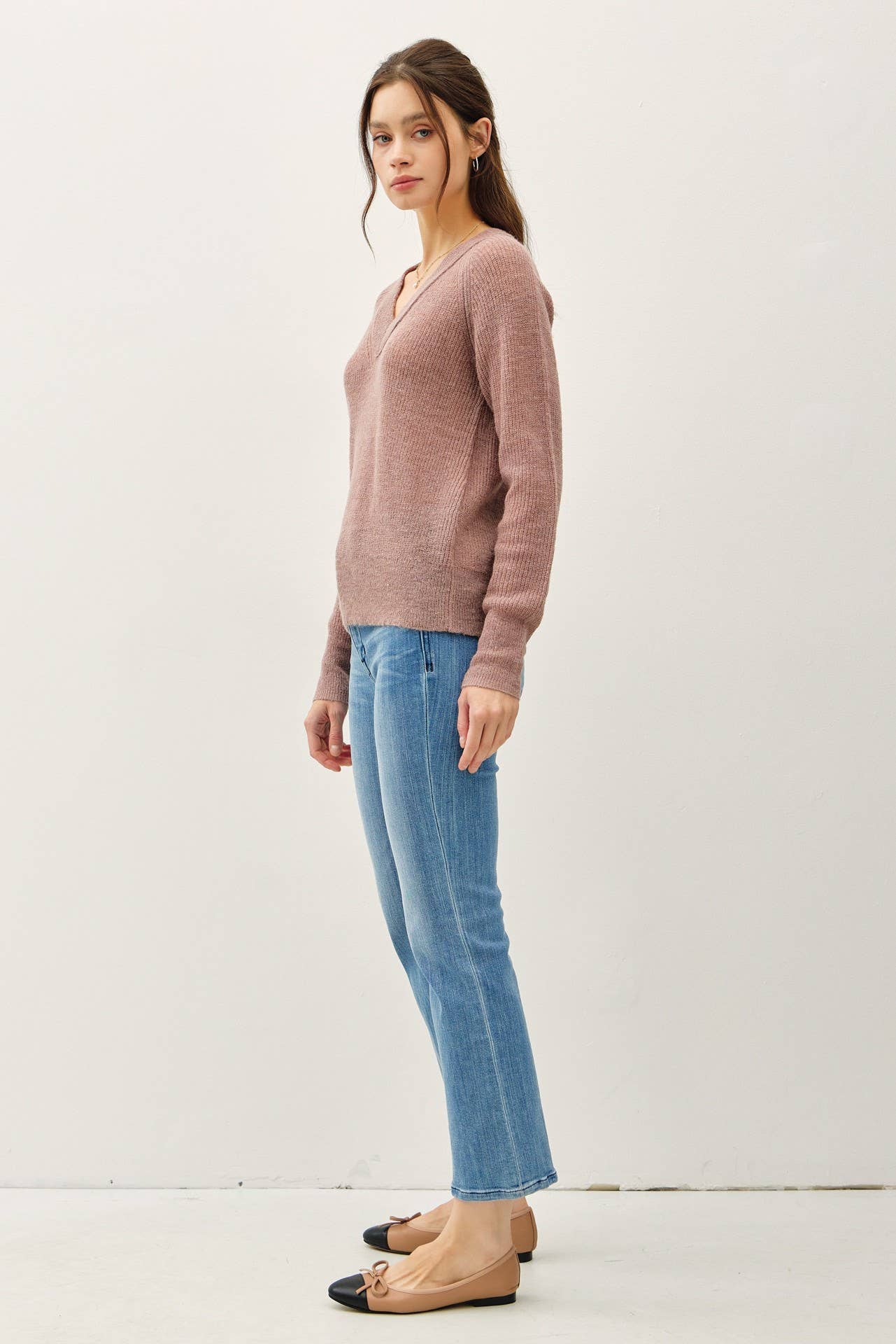 WOOL BLEND LIGHTWEIGHT VARSITY STYLE SWEATER