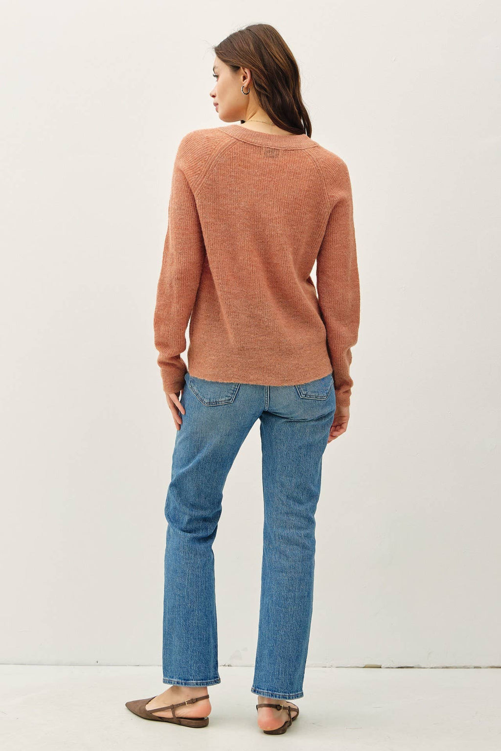 WOOL BLEND LIGHTWEIGHT VARSITY STYLE SWEATER