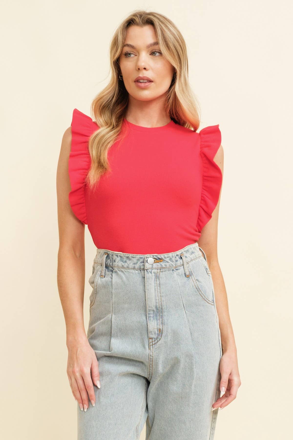 GAME DAY RUFFLE CAP SLEEVE TOP