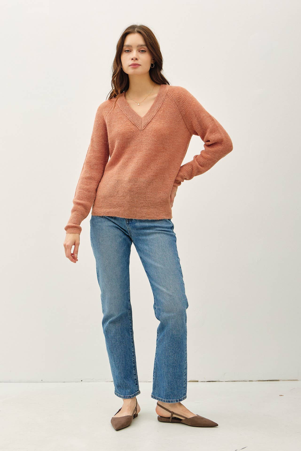 WOOL BLEND LIGHTWEIGHT VARSITY STYLE SWEATER