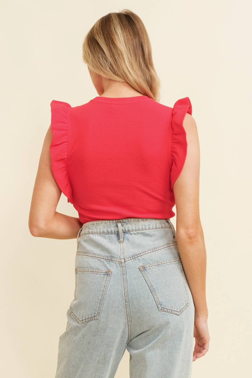 GAME DAY RUFFLE CAP SLEEVE TOP
