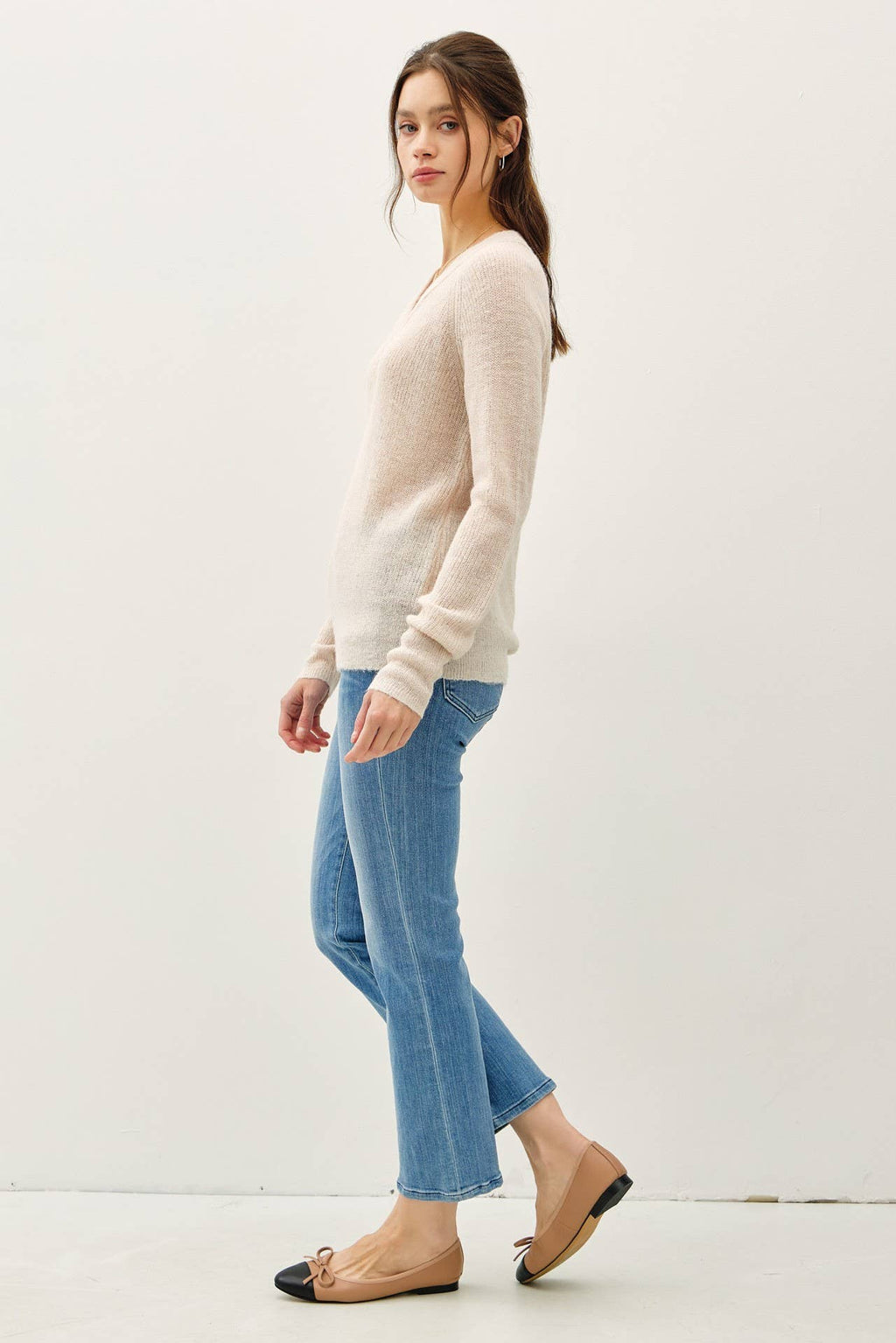 WOOL BLEND LIGHTWEIGHT VARSITY STYLE SWEATER