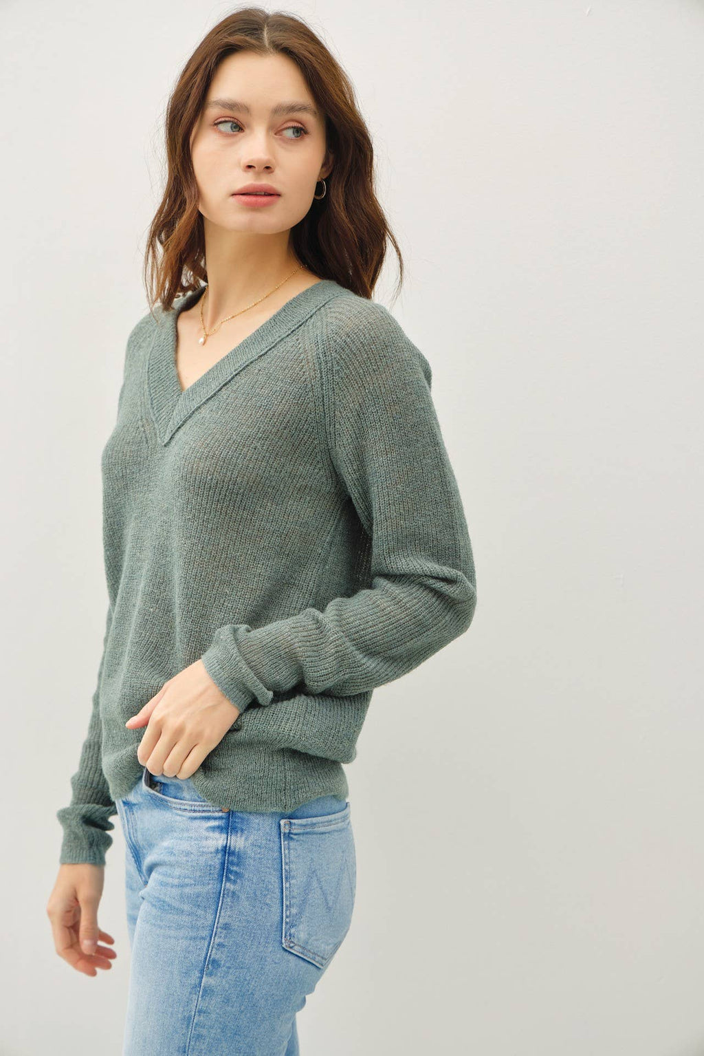 WOOL BLEND LIGHTWEIGHT VARSITY STYLE SWEATER