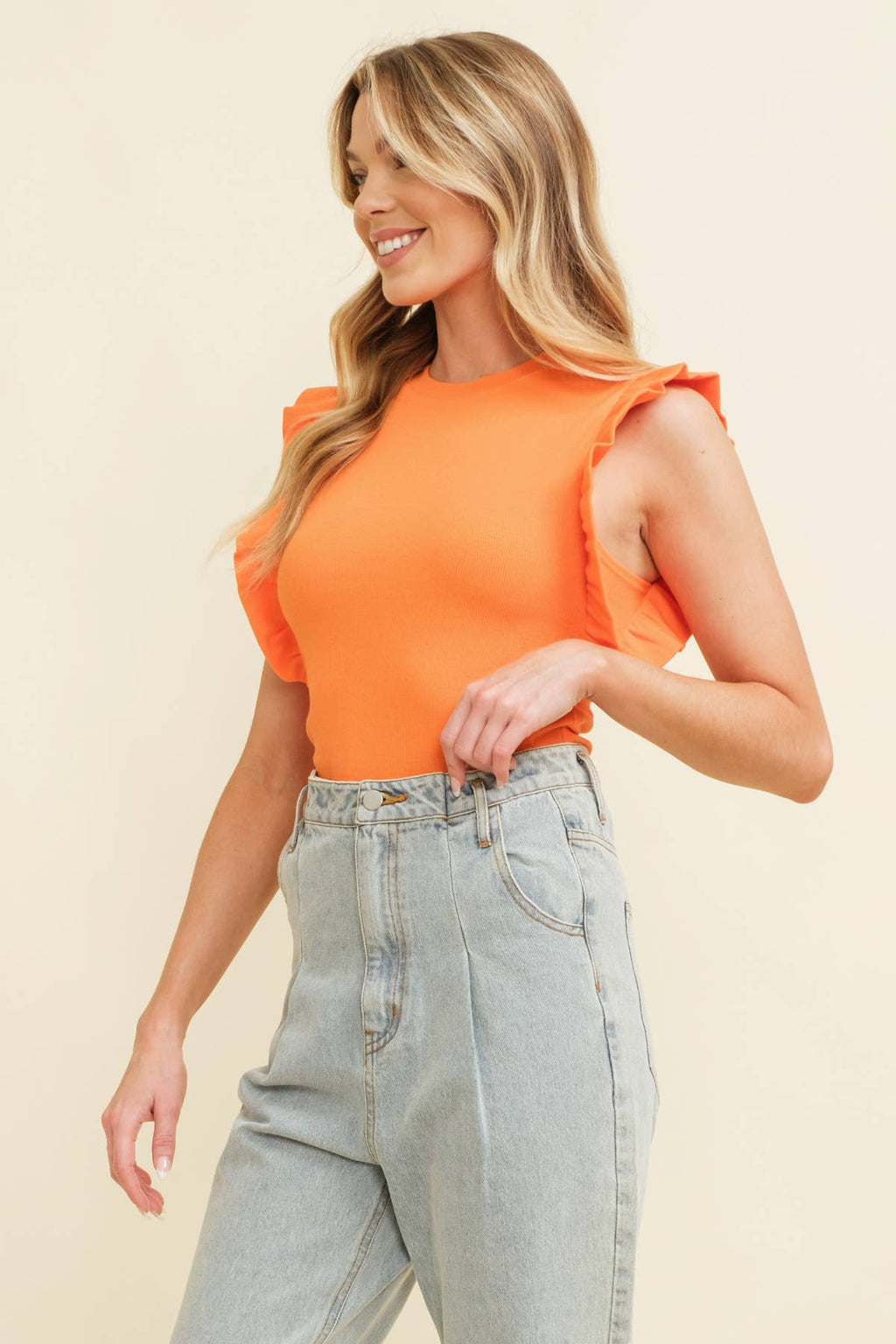 GAME DAY RUFFLE CAP SLEEVE TOP