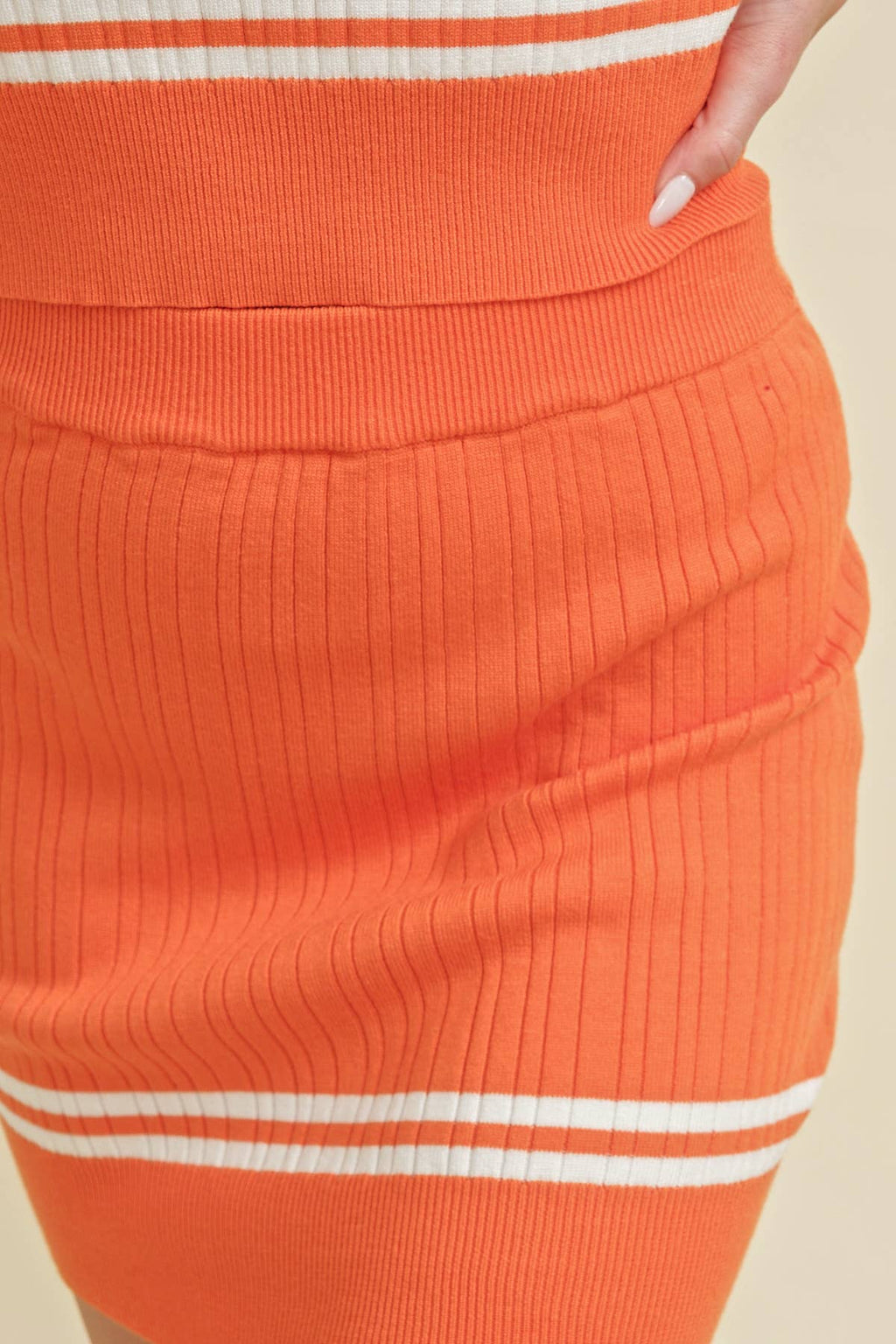 MOCK NECK STRIPED SLEEVELESS CROPPED SWEATER