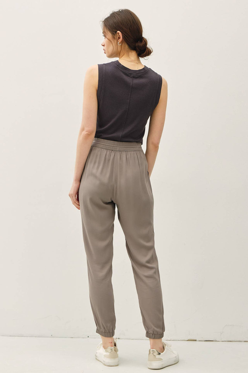 HIGH RISE ELASTIC DRAWSTRING JOGGER PANTS