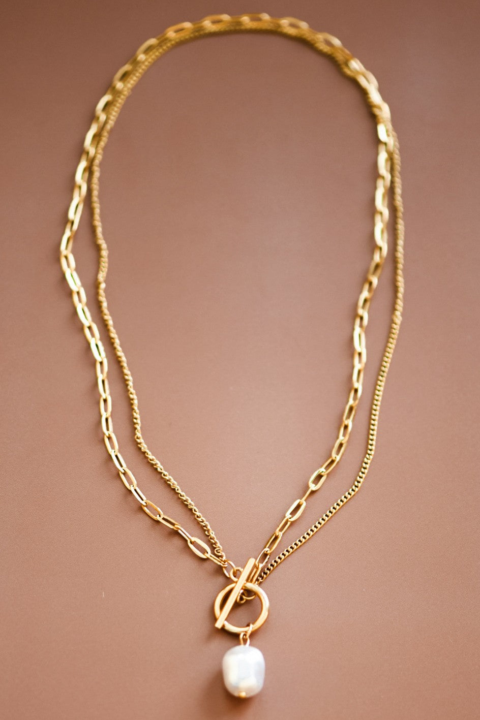 Clasp Pearl Necklace